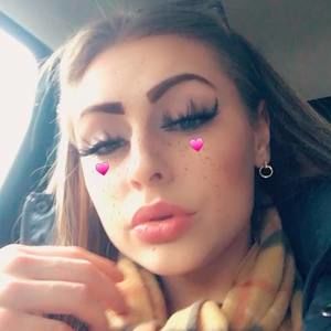 Meet your Posher, Kendra